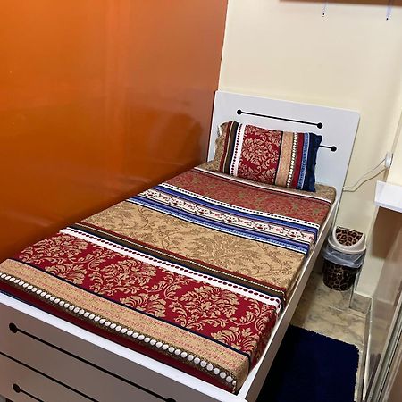 Moon Backpackers , Al Rigga , Partition For Couples And For Singles Apartment ดูไบ ภายนอก รูปภาพ