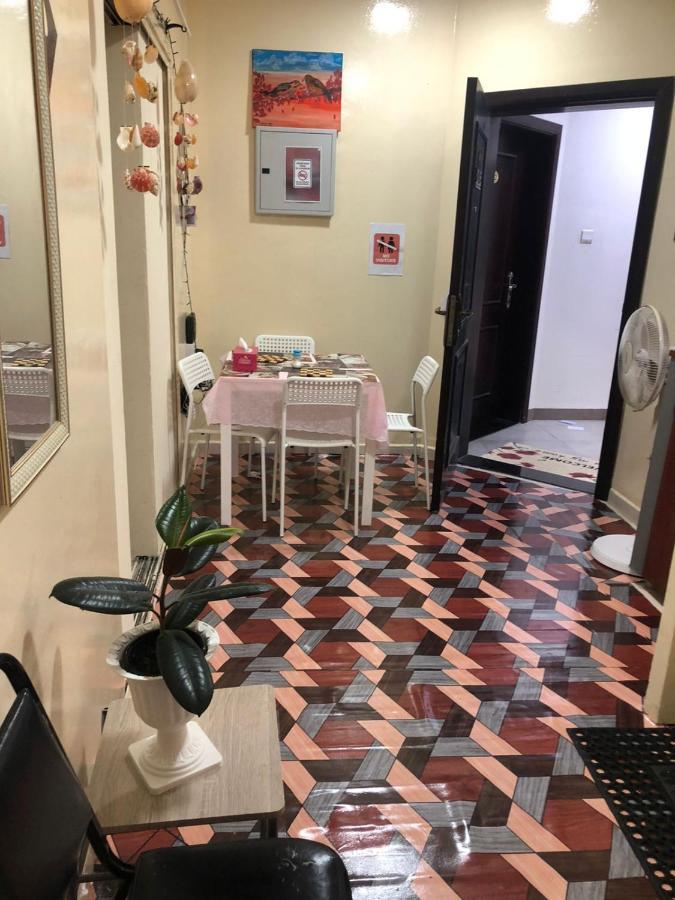 Moon Backpackers , Al Rigga , Partition For Couples And For Singles Apartment ดูไบ ภายนอก รูปภาพ