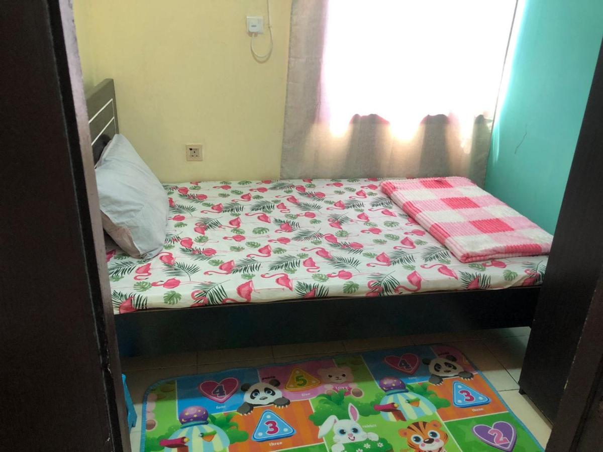 Moon Backpackers , Al Rigga , Partition For Couples And For Singles Apartment ดูไบ ภายนอก รูปภาพ