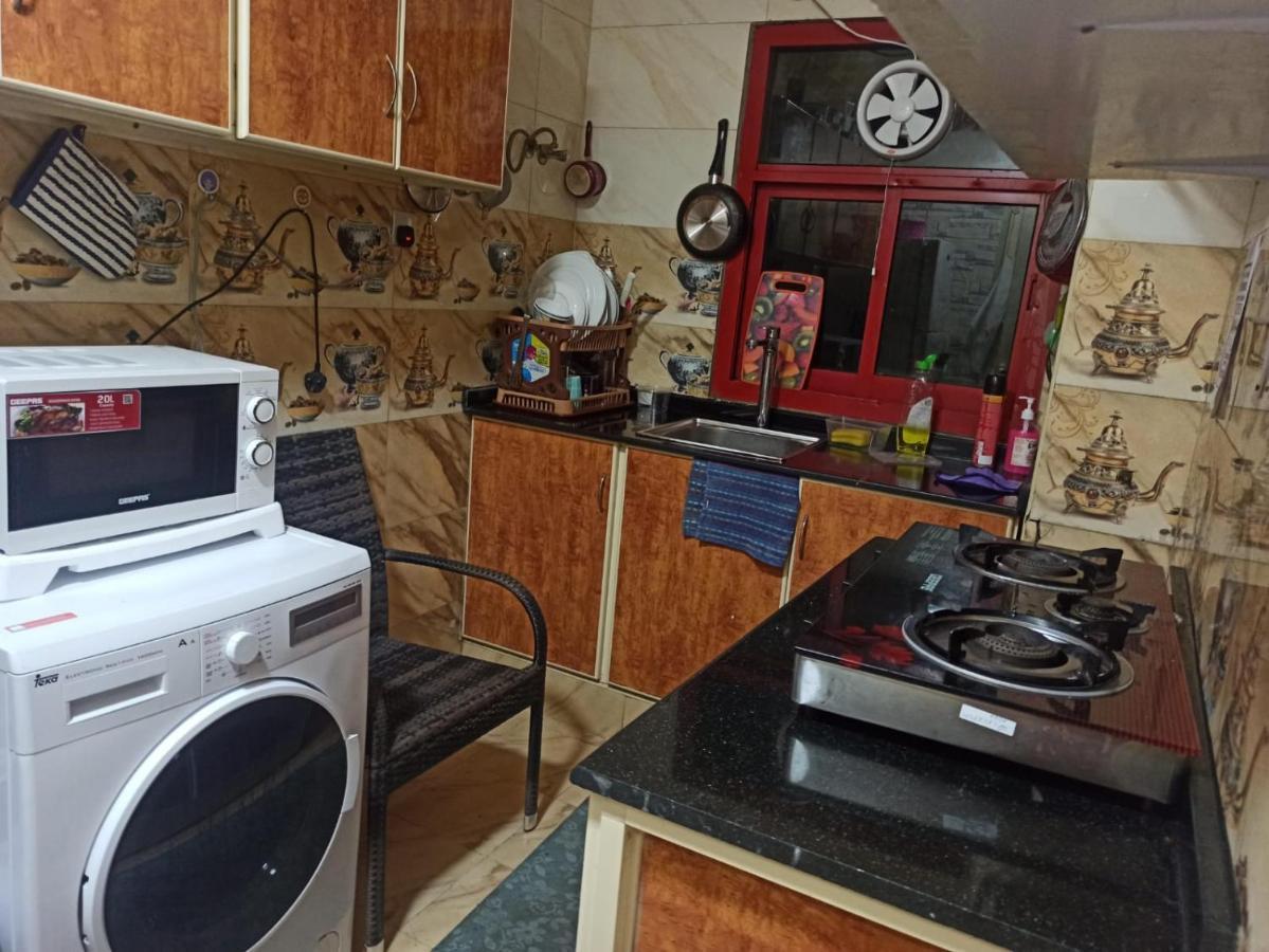 Moon Backpackers , Al Rigga , Partition For Couples And For Singles Apartment ดูไบ ภายนอก รูปภาพ