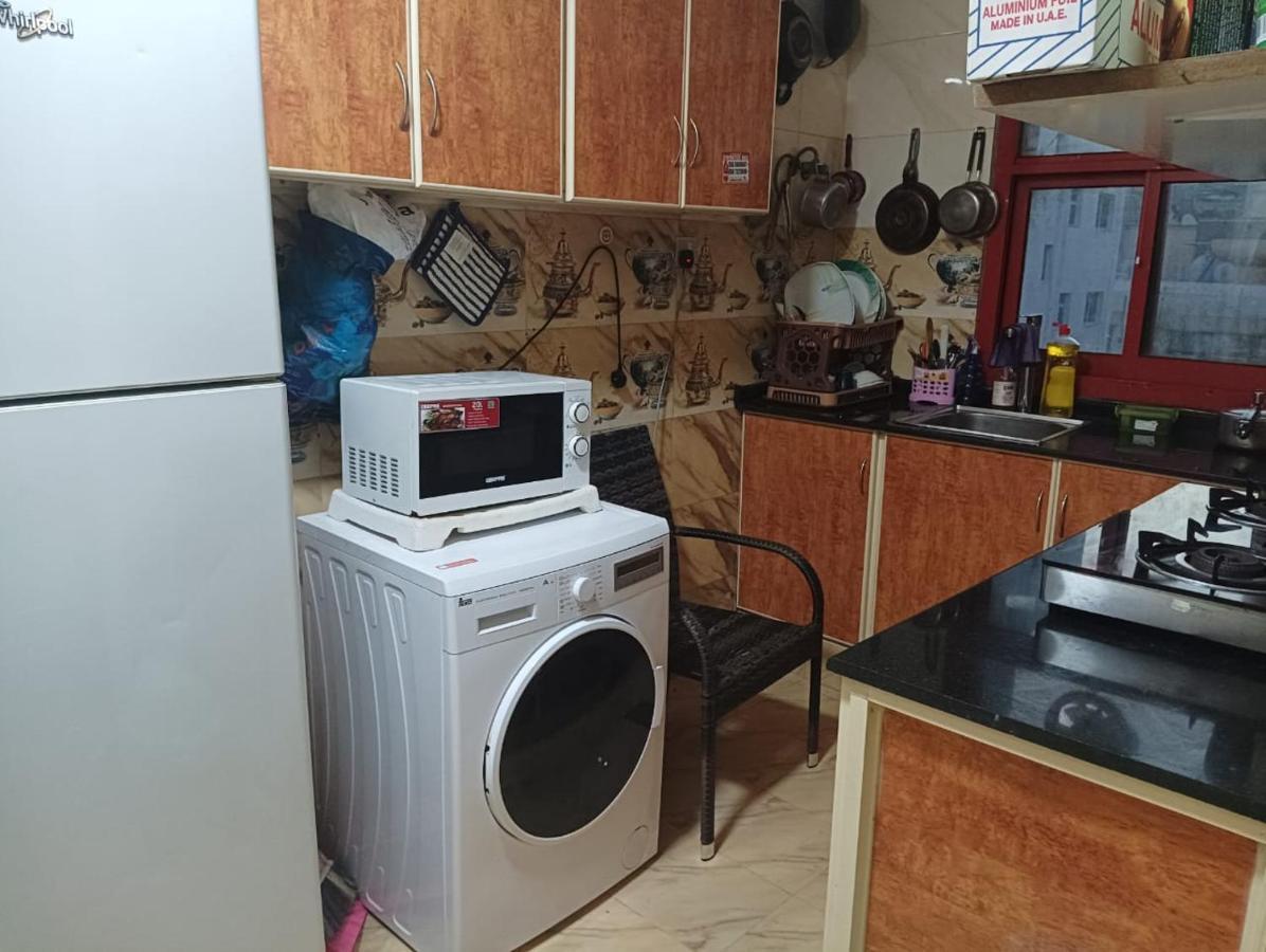 Moon Backpackers , Al Rigga , Partition For Couples And For Singles Apartment ดูไบ ภายนอก รูปภาพ