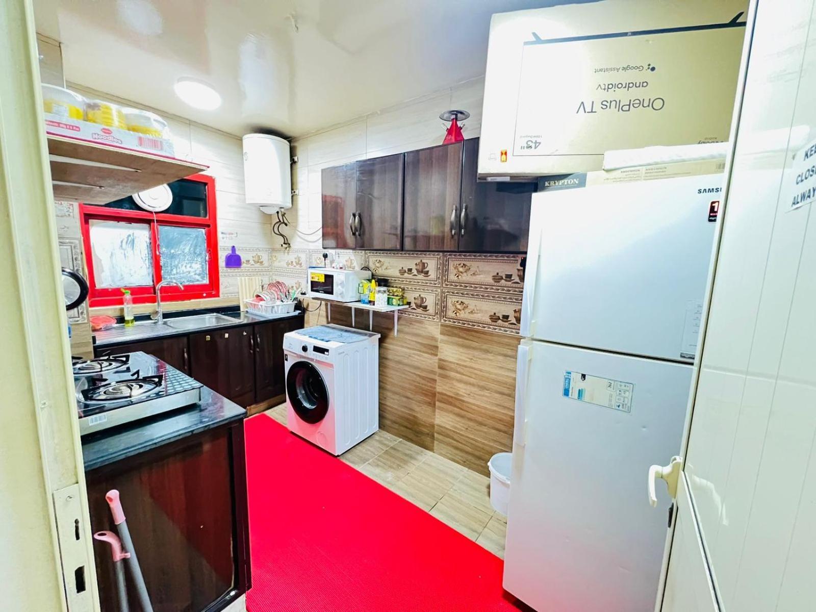 Moon Backpackers , Al Rigga , Partition For Couples And For Singles Apartment ดูไบ ภายนอก รูปภาพ